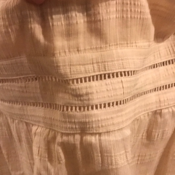 Casual and Chic Guess by Marciano Top - Picture 6 of 6